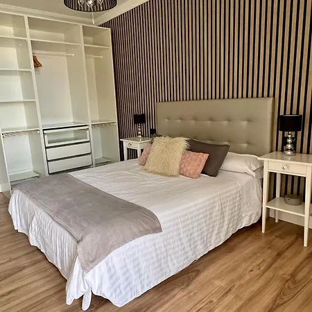 Flores & Campos Apartment *